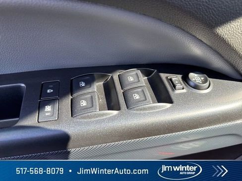 Used 2017 Chevrolet Colorado Z71 image 25