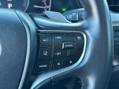Used 2019 Lexus ES 300h image 27