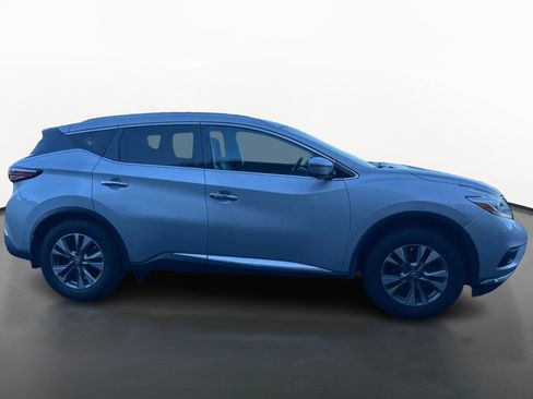 Used 2016 Nissan Murano AWD image 2