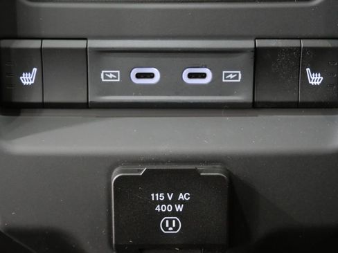 New 2026 RAM 1500 Laramie AWD/4WD image 23