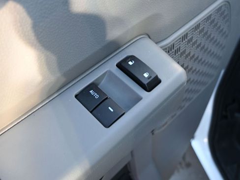 Used 2024 Ford E-350 and Econoline 350 Super Duty w/ Power Windows & Locks Group image 30