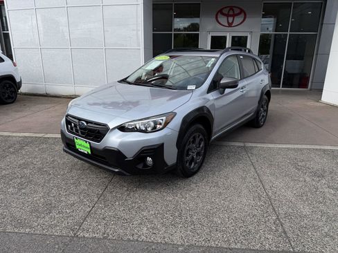 Used 2021 Subaru Crosstrek 2.5i Sport w/ Moonroof Package AWD/4WD image 2