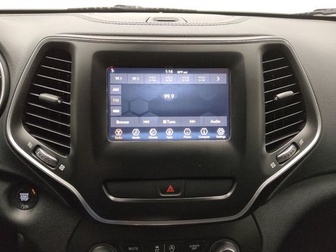 Used 2019 Jeep Cherokee Latitude Plus w/ Trailer Tow Group image 25