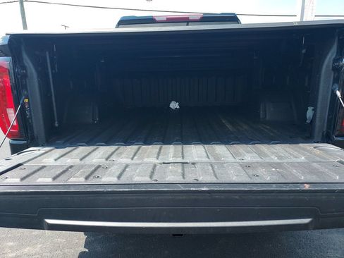 Used 2022 GMC Sierra 1500 SLT w/ SLT Premium Package AWD/4WD image 14