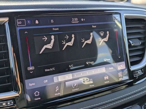 Used 2021 Chrysler Pacifica Touring w/ S Appearance Package image 23