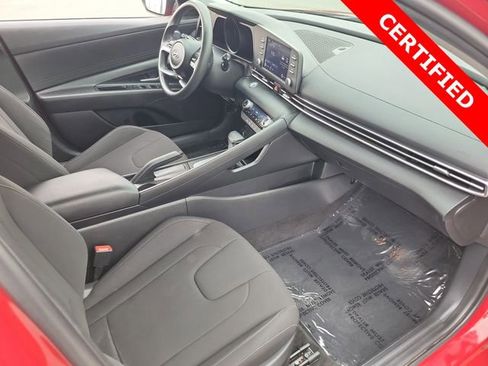 Certified 2023 Hyundai Elantra SEL w/ Preferred Accessory Package image 15