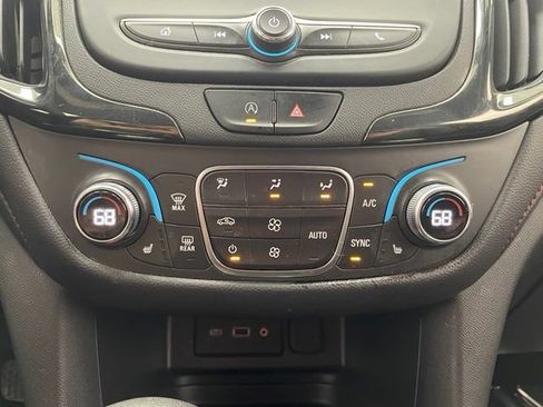 Used 2023 Chevrolet Equinox RS AWD/4WD image 6