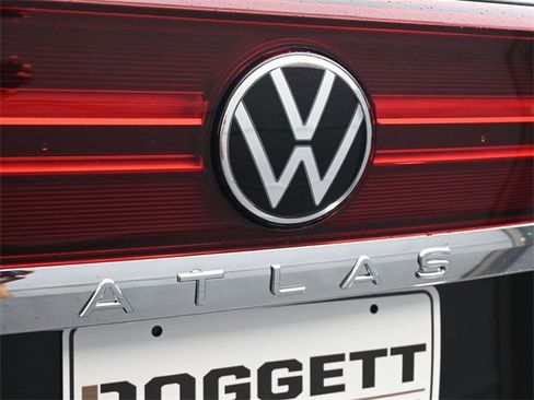 New 2026 Volkswagen Atlas Cross Sport SE image 10