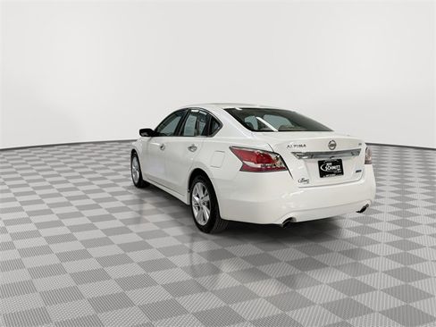 Used 2014 Nissan Altima 2.5 SV image 8