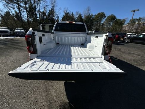Used 2024 Ford Ranger XLT w/ FX4 Off-Road Package image 24