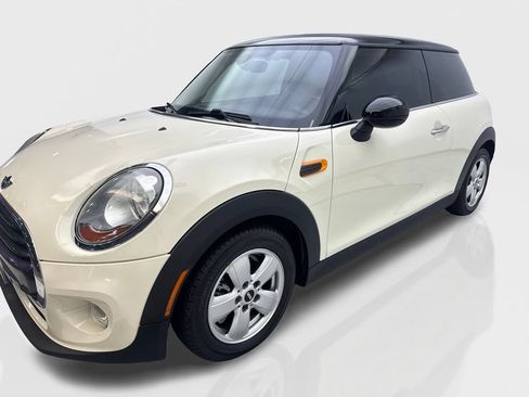 Used 2016 MINI Cooper 2-Door Hardtop FWD image 11