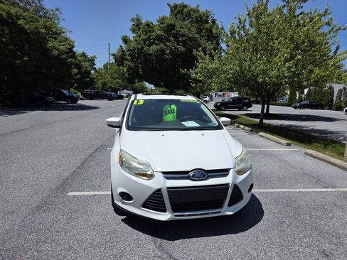 Used 2013 Ford Focus SE w/ SE Winter Pkg FWD image 8