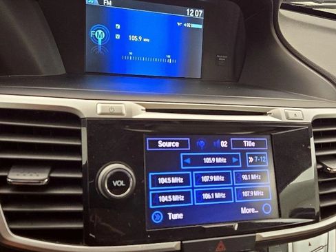 Used 2015 Honda Accord EX-L image 9
