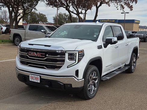 New 2026 GMC Sierra 1500 SLT image 1