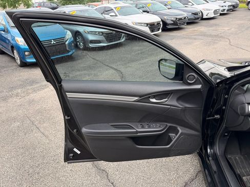 Used 2019 Honda Civic Sport image 11