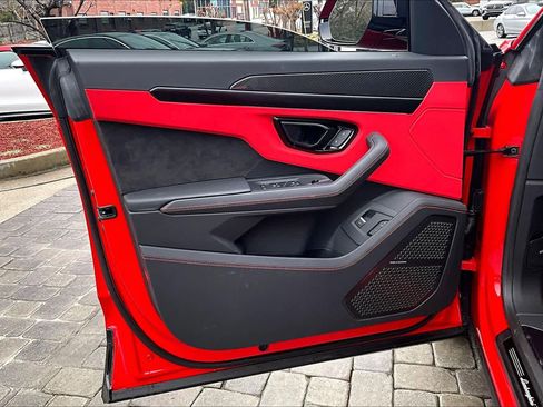 Used 2024 Lamborghini Urus S image 20