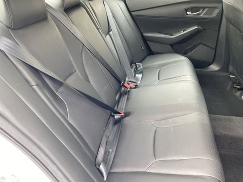 Used 2025 Honda Accord Sport image 11