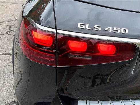 New 2026 Mercedes-Benz GLS 450 4MATIC image 6
