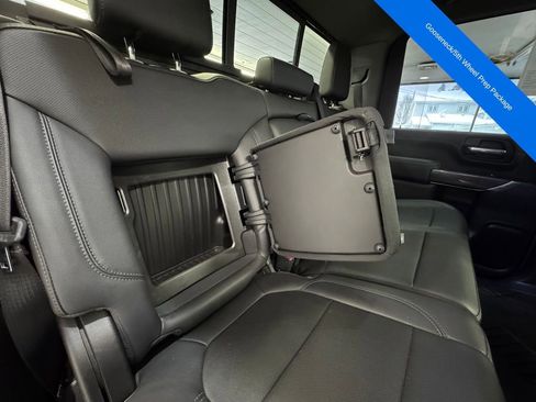 Used 2020 Chevrolet Silverado 2500 LTZ w/ LTZ Premium Package image 18