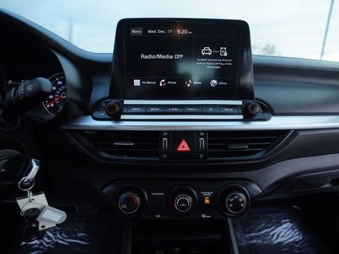 Used 2023 Kia Forte LXS image 28