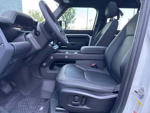 Certified 2025 Land Rover Defender 110 X-Dynamic SE AWD/4WD image 19