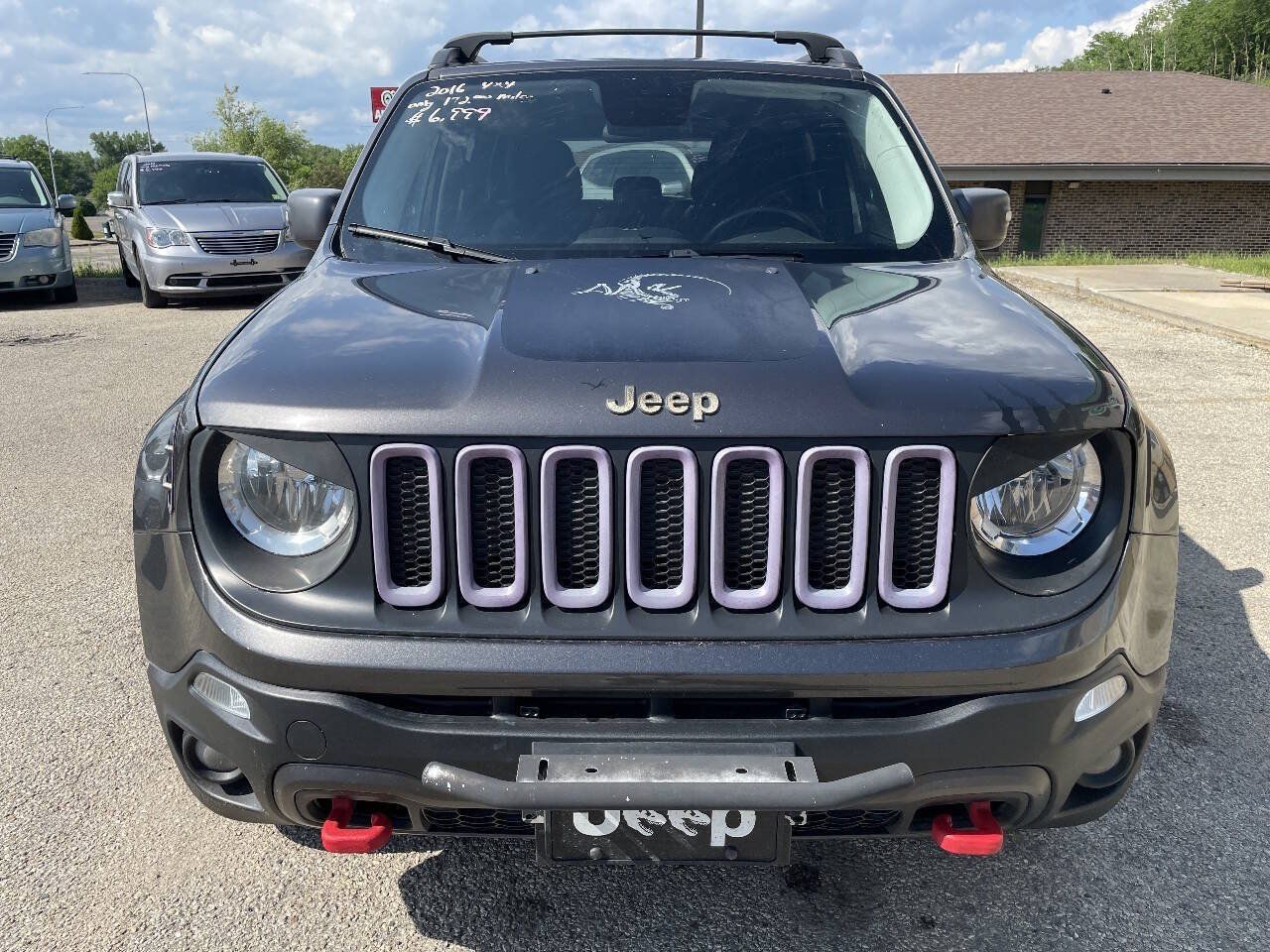 Used 2016 Jeep Renegade Trailhawk AWD/4WD image 3