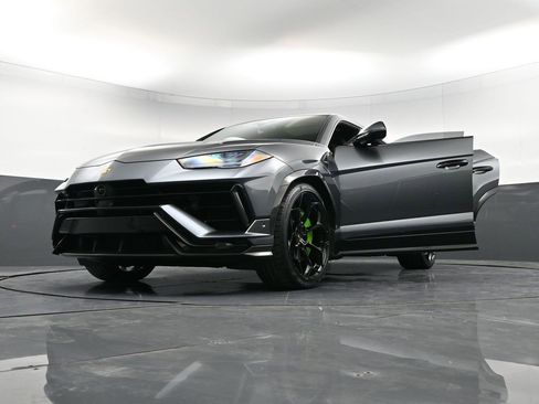 Used 2024 Lamborghini Urus Performante image 44