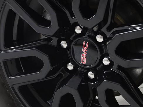 Used 2022 GMC Sierra 1500 Elevation w/ Preferred Package image 15