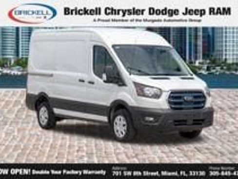 Used 2022 Ford E-Transit 148 High Roof Extended RWD image 23