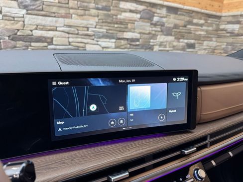 Certified 2025 Hyundai Santa Fe Limited image 21