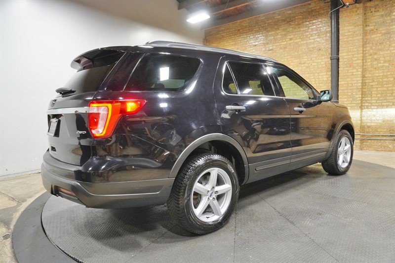 Used 2019 Ford Explorer 4WD w/ Class III Trailer Tow Package image 9