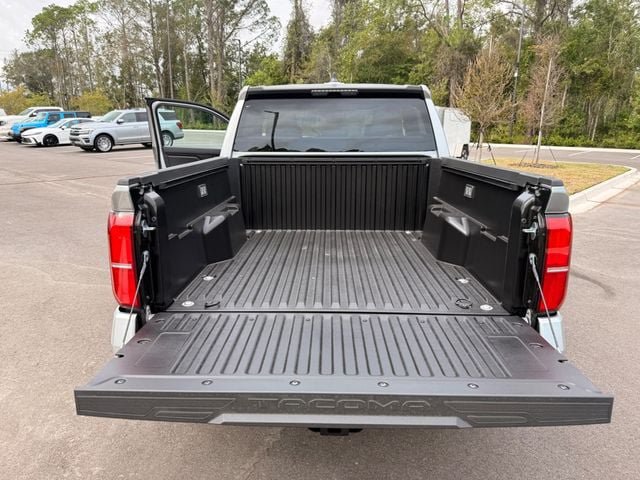 Used 2026 Toyota Tacoma SR5 AWD/4WD image 18