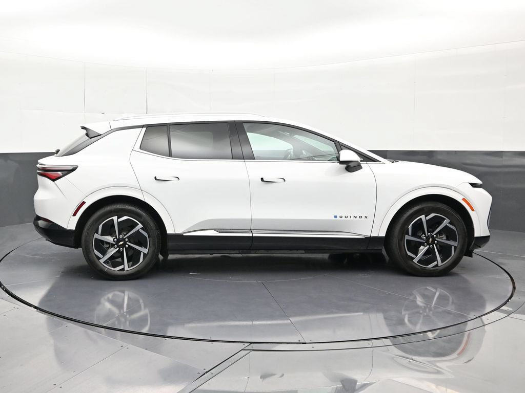 Used 2025 Chevrolet Equinox EV LT w/ Convenience Package FWD image 6