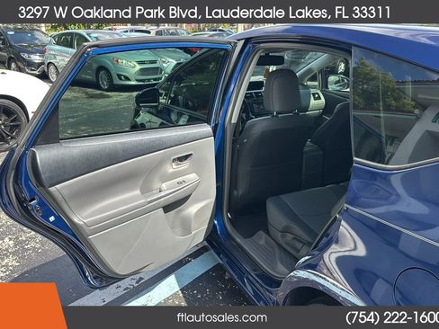 Used 2014 Toyota Prius V Five FWD image 21