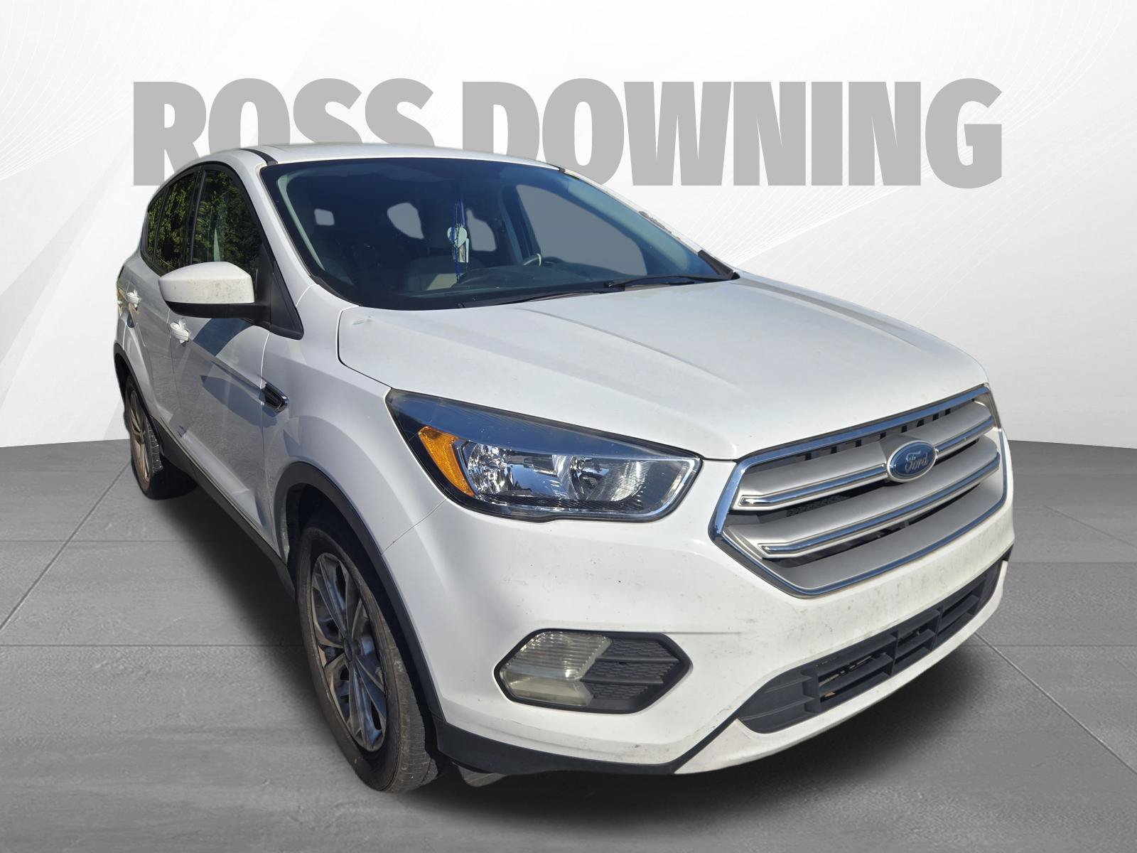 Used 2019 Ford Escape SE FWD image 3