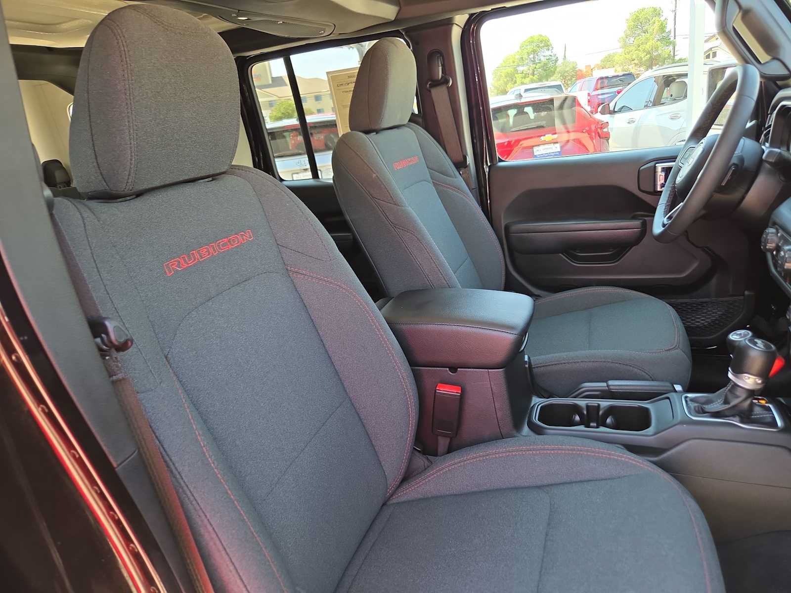 Used 2026 Jeep Wrangler Unlimited Rubicon AWD/4WD image 18