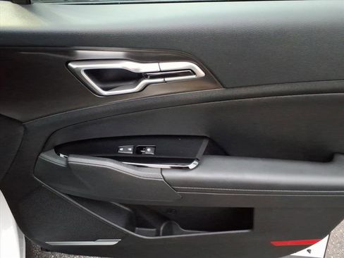 Used 2023 Kia Sportage EX image 20