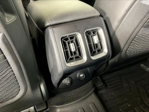 Used 2023 Kia Sorento S AWD/4WD image 10