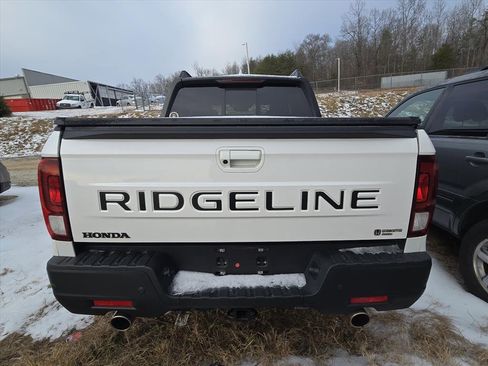 Used 2024 Honda Ridgeline Black Edition image 4