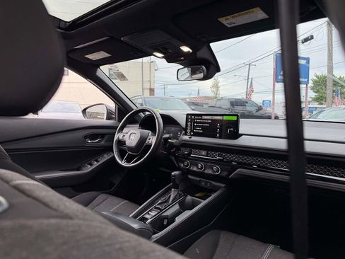 Used 2024 Honda Accord Sport image 14