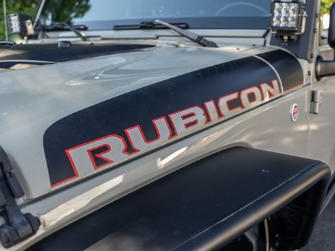 Used 2018 Jeep Wrangler Unlimited Rubicon AWD/4WD image 19