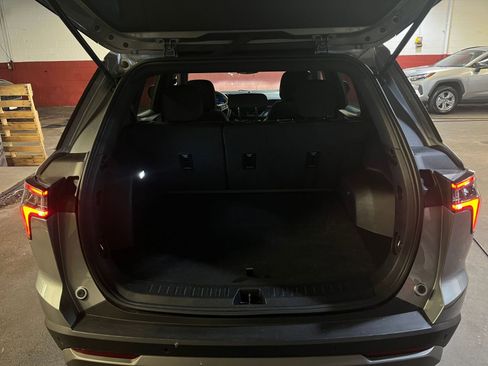 Used 2025 Chevrolet Equinox LT image 30