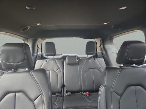 New 2026 Chrysler Pacifica Select image 29