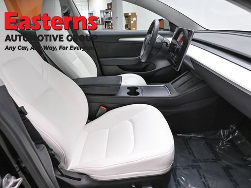 Used 2023 Tesla Model 3 Standard Range image 21