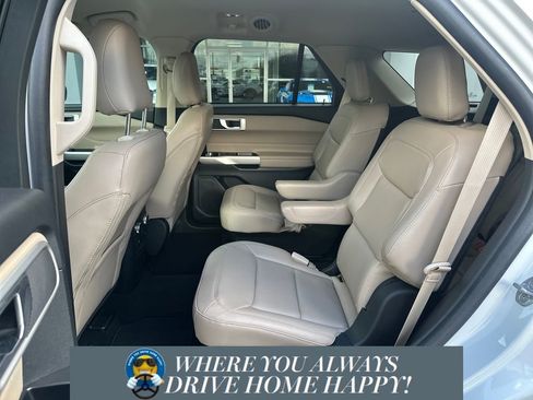 Used 2022 Ford Explorer XLT w/ Equipment Group 202A image 24