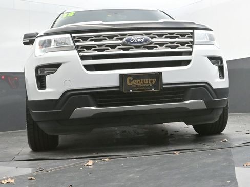 Used 2018 Ford Explorer XLT w/ Equipment Group 201A image 28