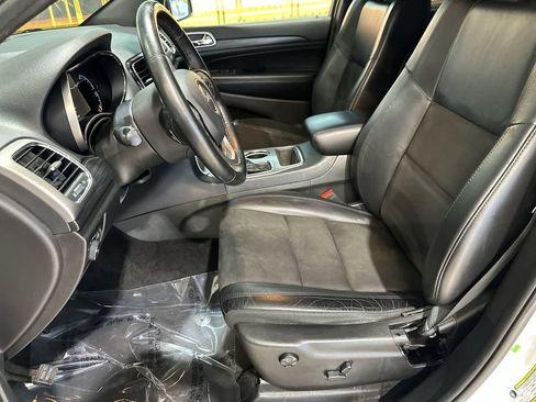 Used 2019 Jeep Grand Cherokee Altitude AWD/4WD image 27