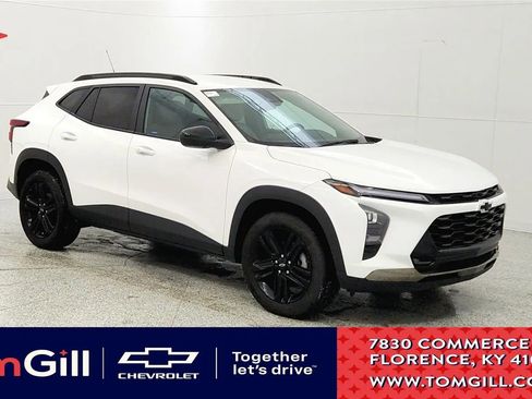 Used 2025 Chevrolet Trax ACTIV w/ Driver Confidence Package image 1