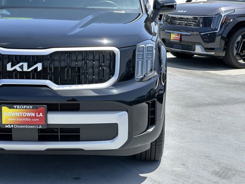 Used 2025 Kia Telluride EX FWD image 13