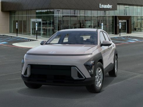 New 2026 Hyundai Kona SE image 6